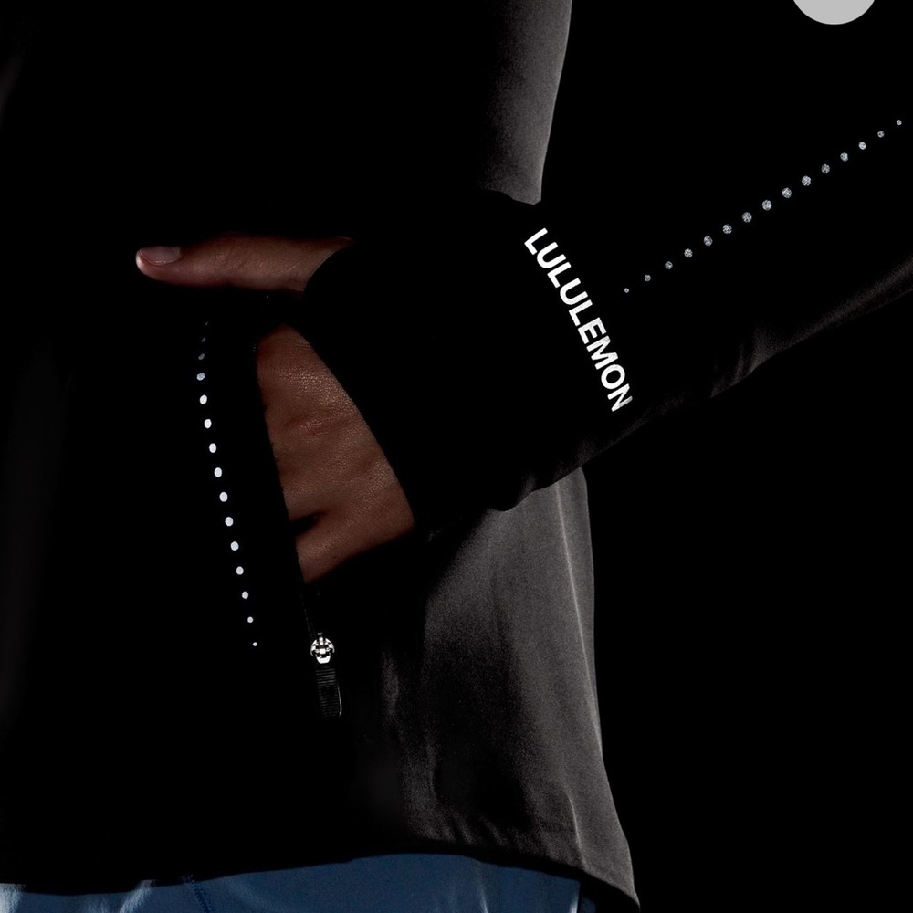 lululemon Cross Chill Performance Jacket in Black - Picture 7 of 9